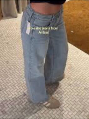 BNWOT Denim Forum Aritzia Jeans Size 28 “The 00s Low Rise Flare” BNWOT. Fastship